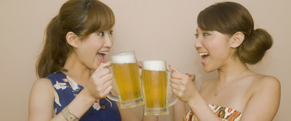 アルバイト先の飲み会に誘われたらどうする？